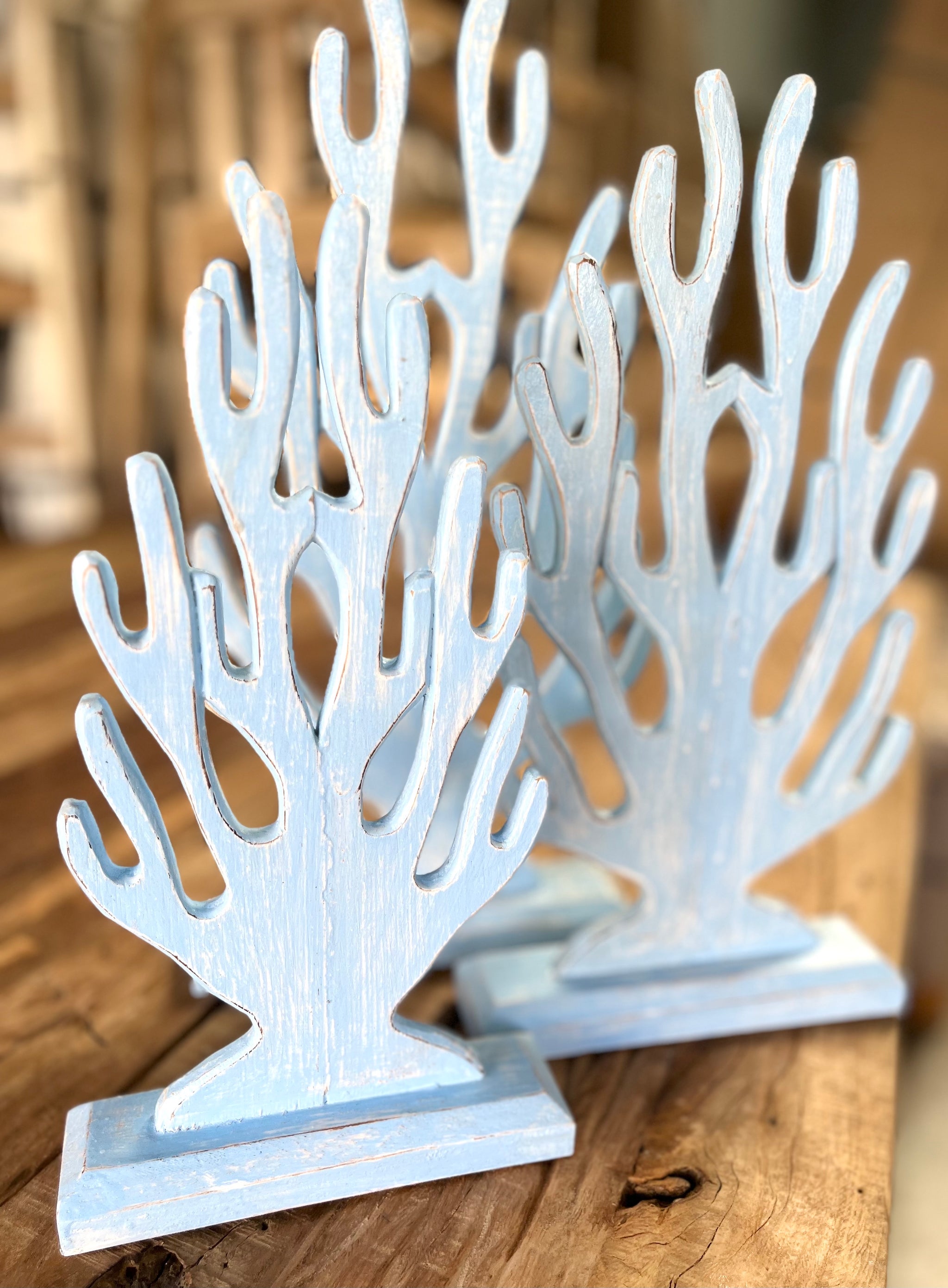 Set 3 timber coral on stand