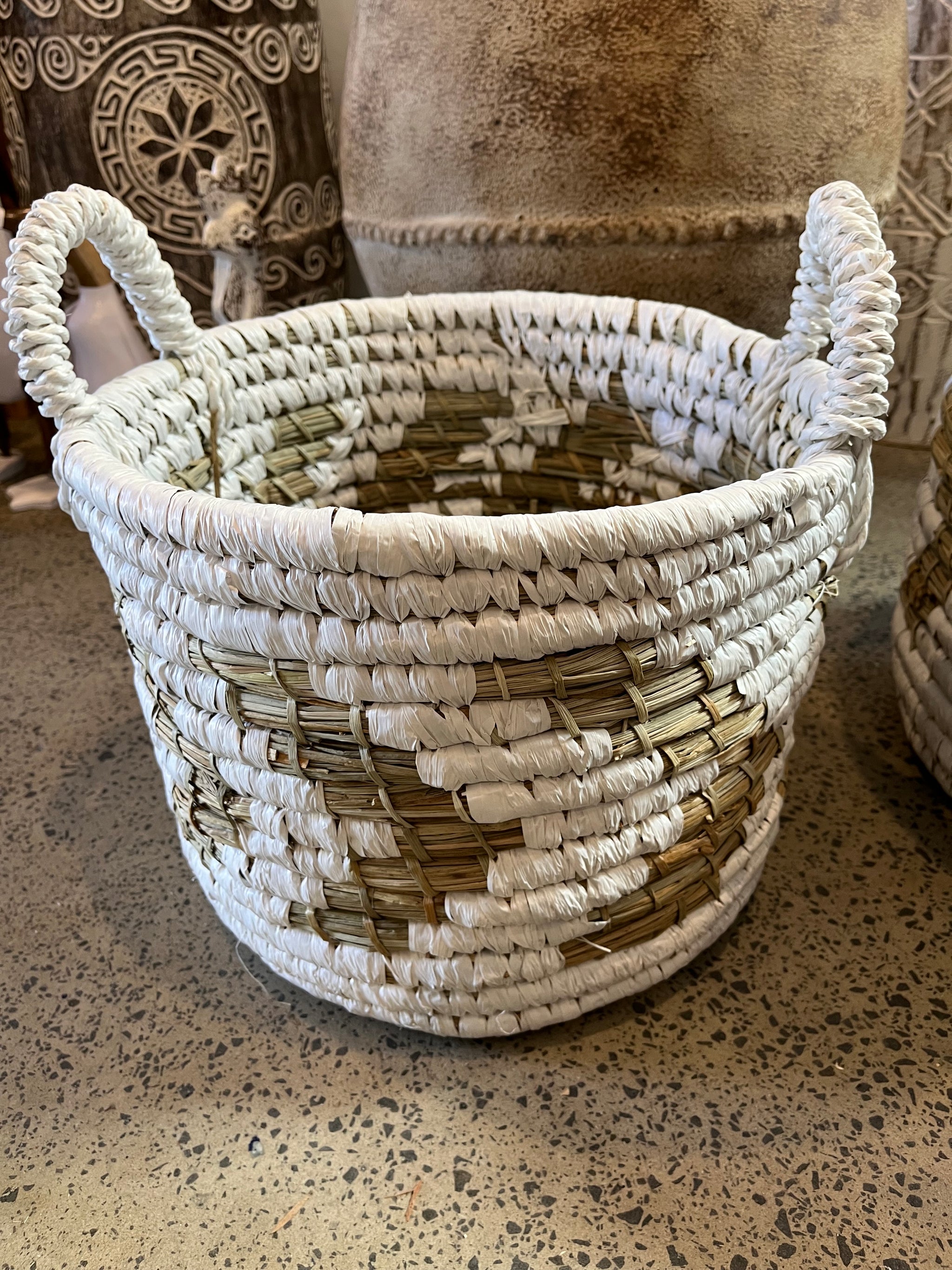 Woven basket with white / natural M - Bali Beach Beyond