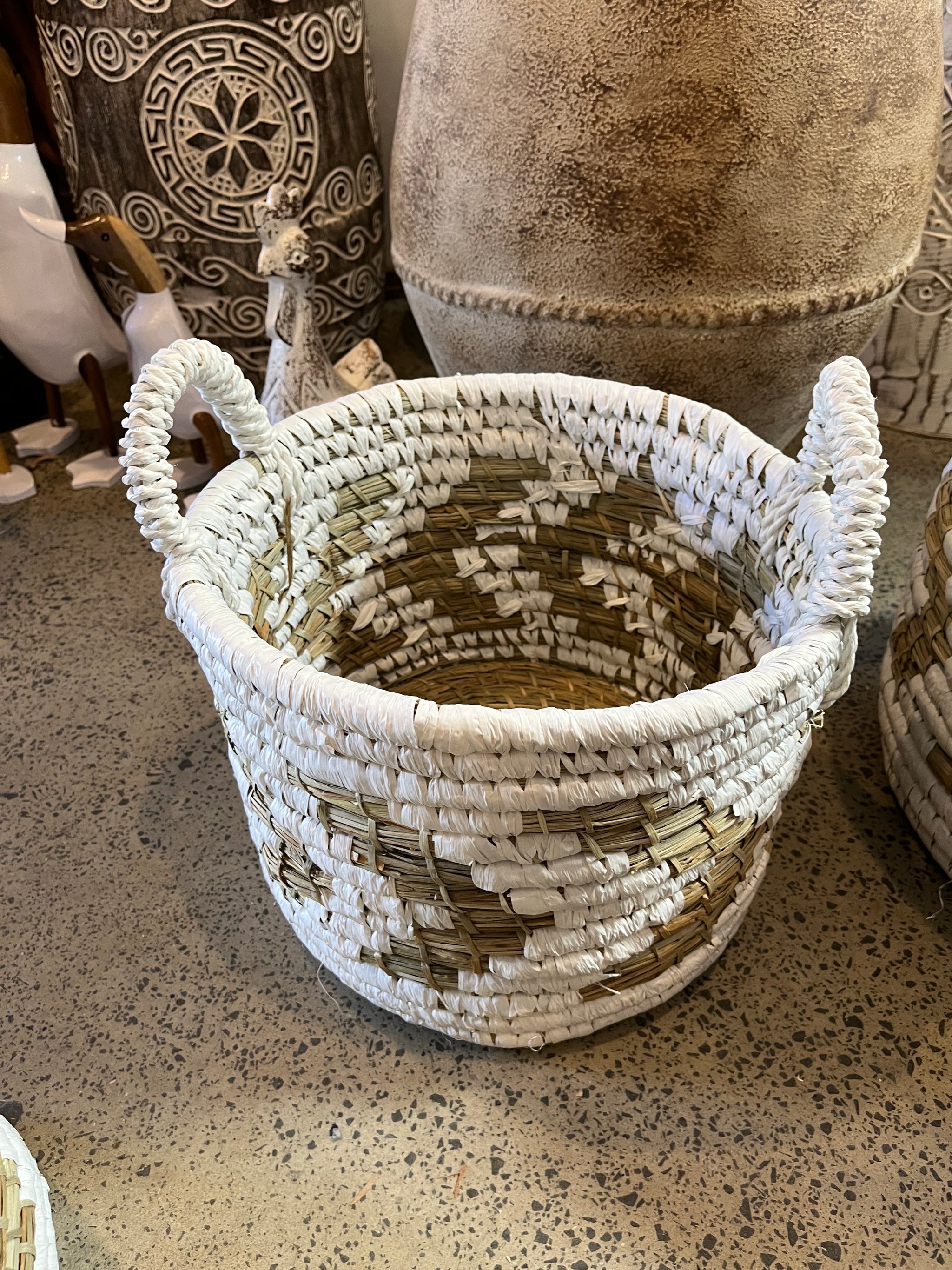 Woven basket with white / natural M - Bali Beach Beyond