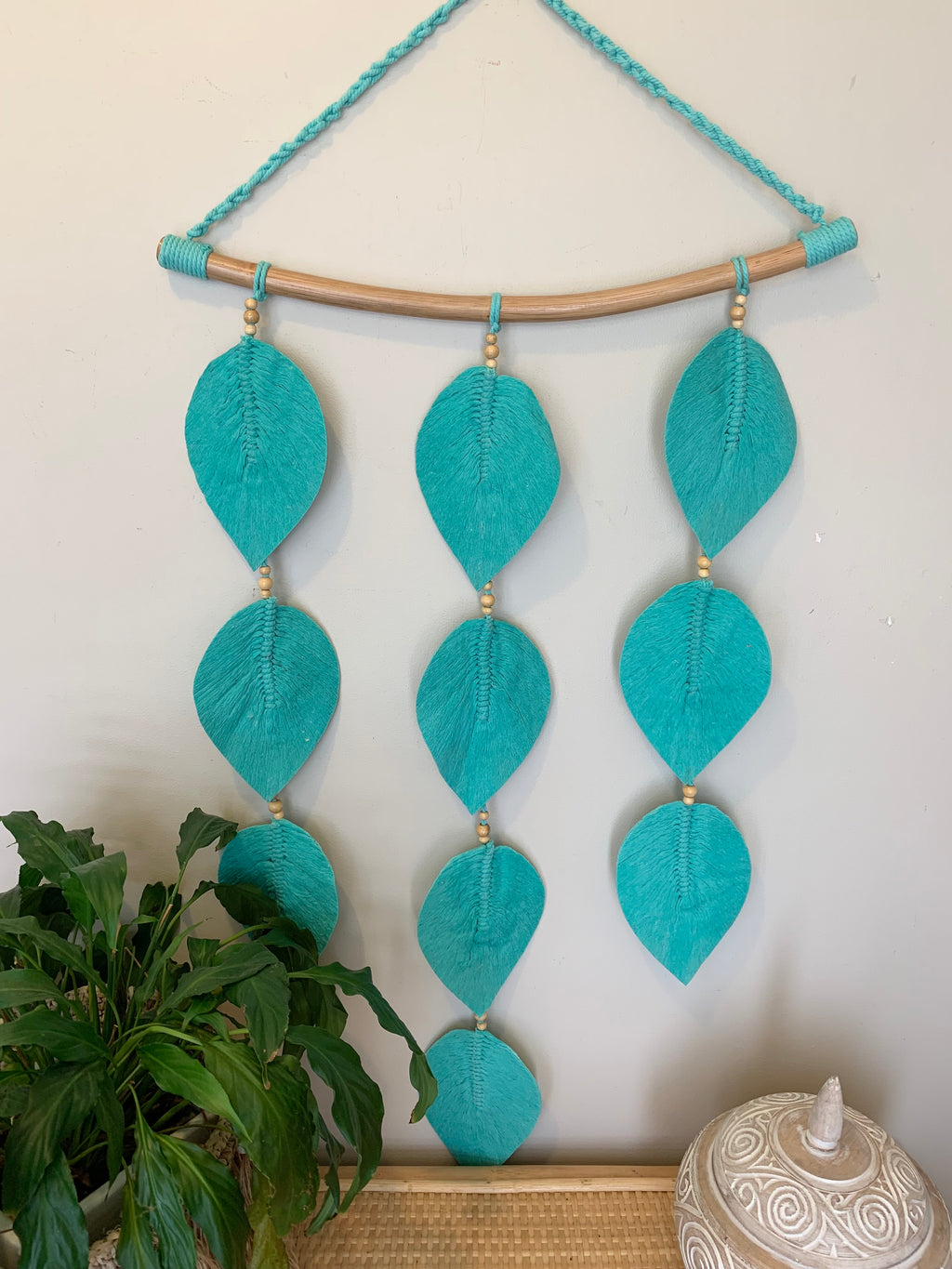 Macrame leaf wall hanging. Turquoise. - Bali Beach Beyond