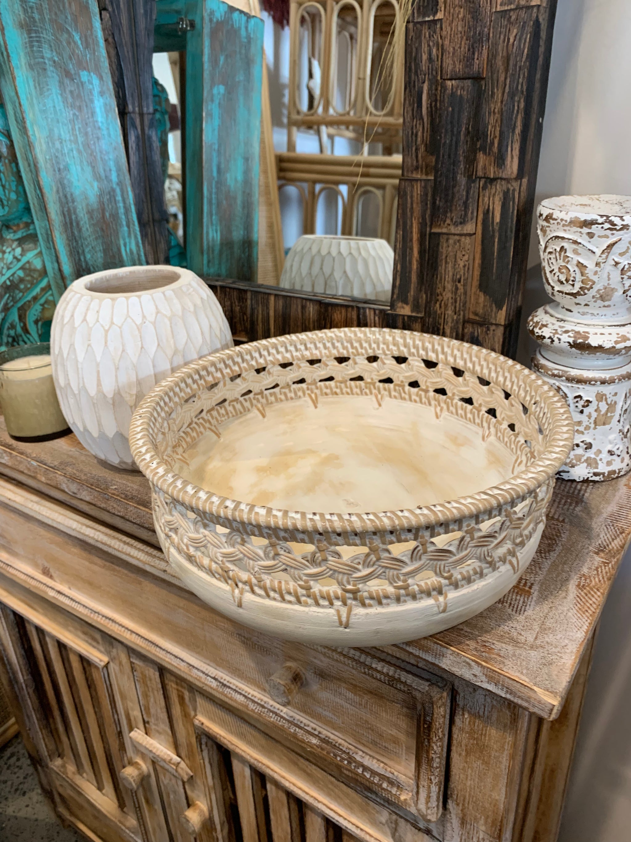White bowl with decorative trim M - Bali Beach Beyond