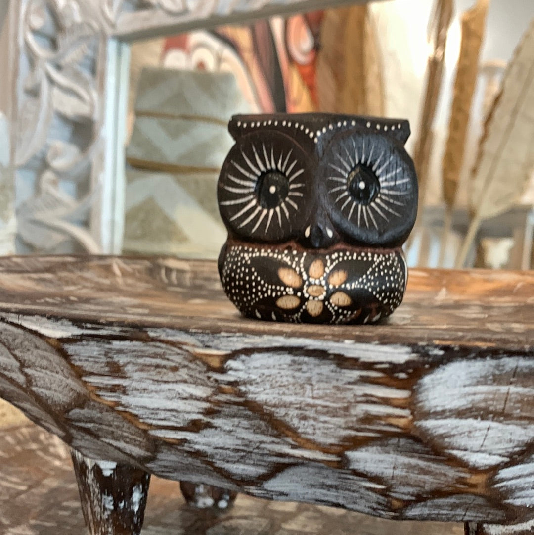 Set 3 timber owls. Detailed with flowers