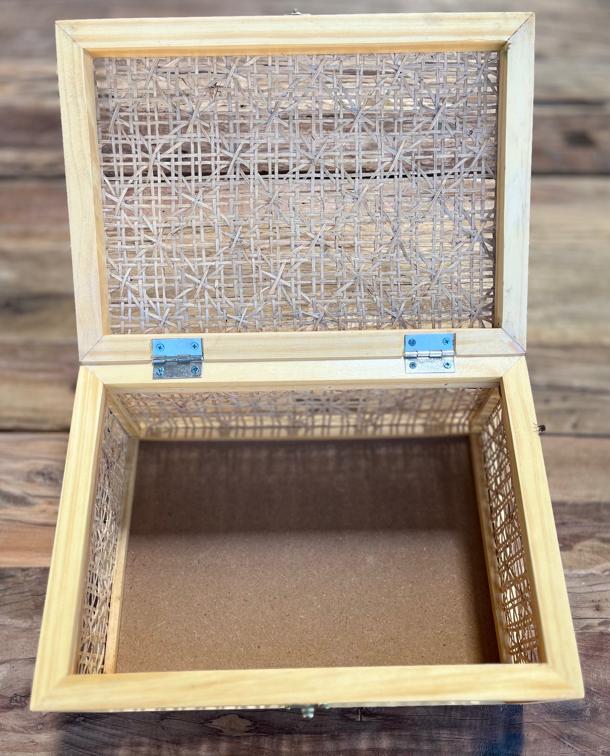 Rattan jewellery box / storage box