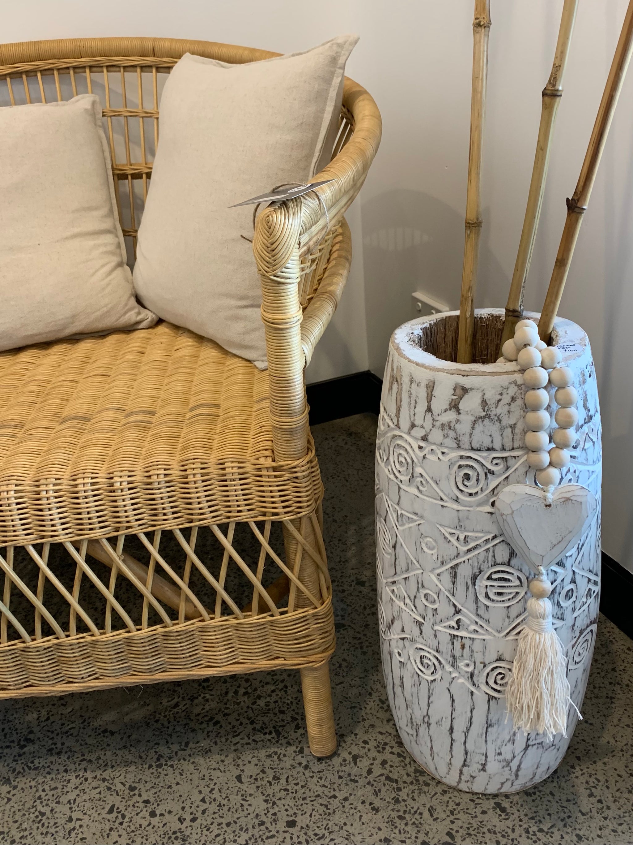 White wash palm vase design 2 - Bali Beach Beyond