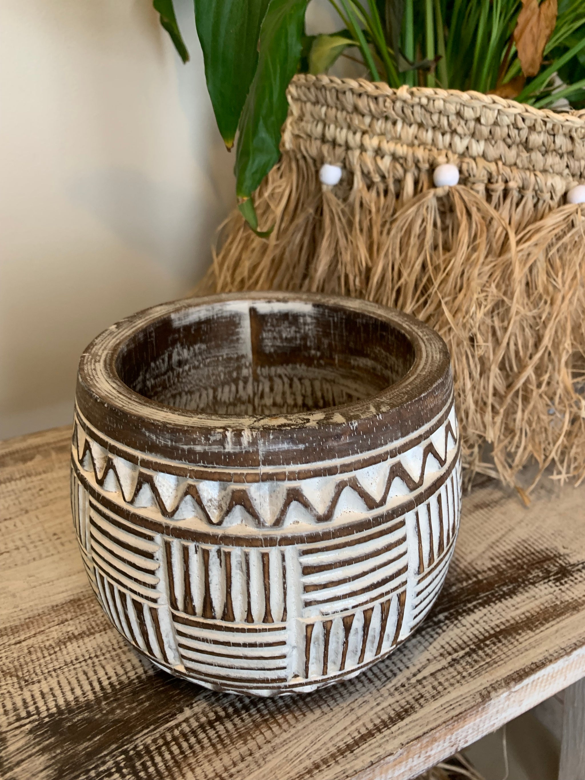 Brown decorative pot. M - Bali Beach Beyond