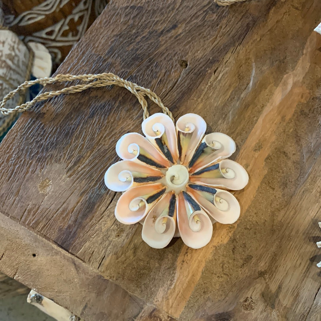 Pink shell decoration. 9cm - Bali Beach Beyond