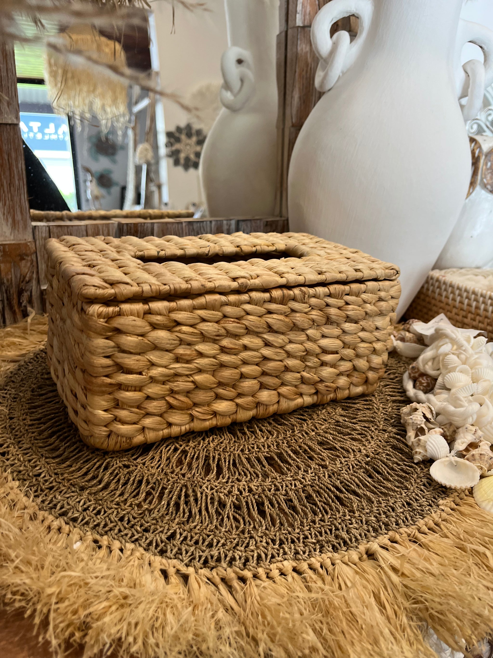 Woven natural tissue box holder