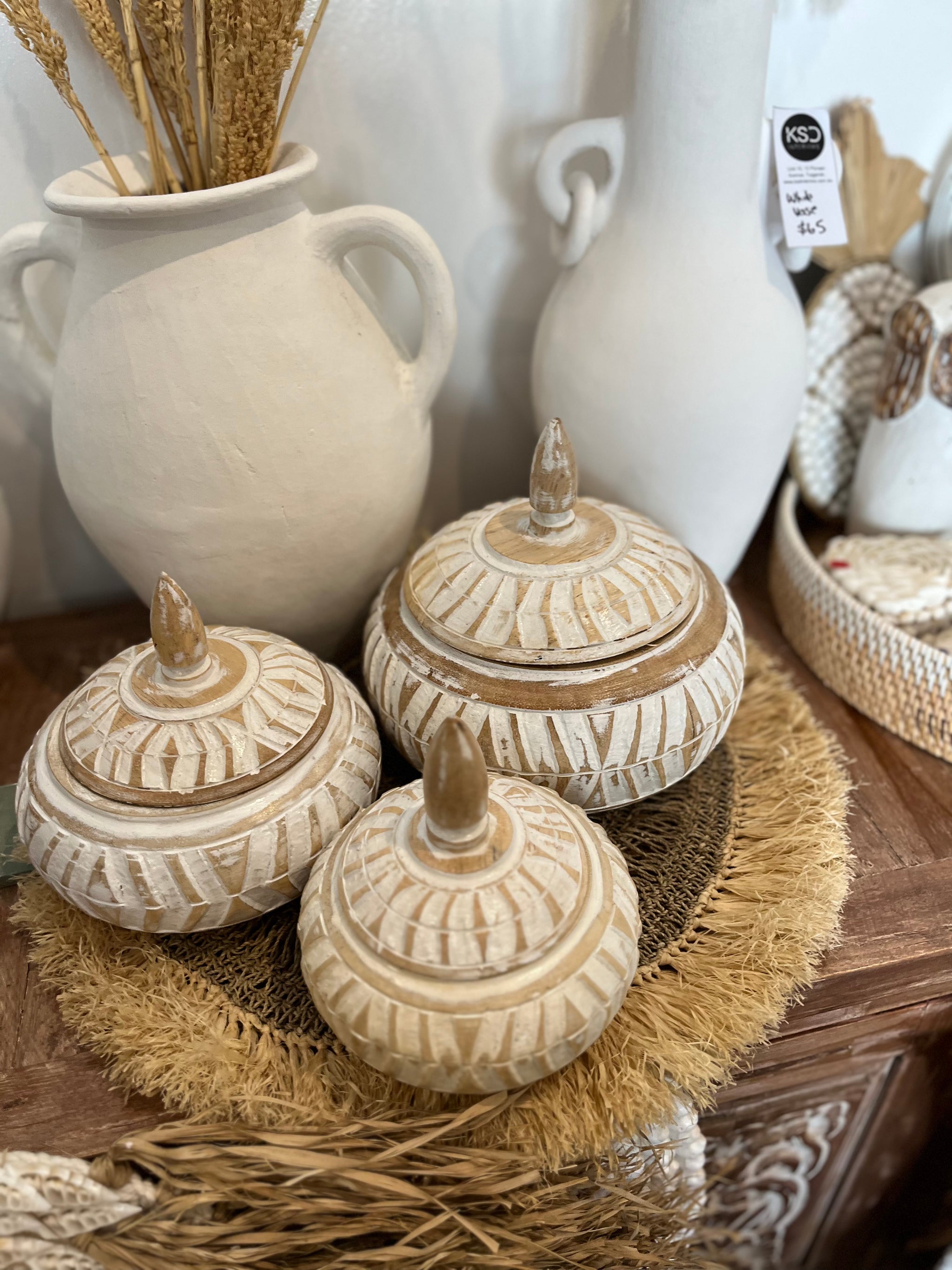 Set 3 container with lids. White wash with carved detail