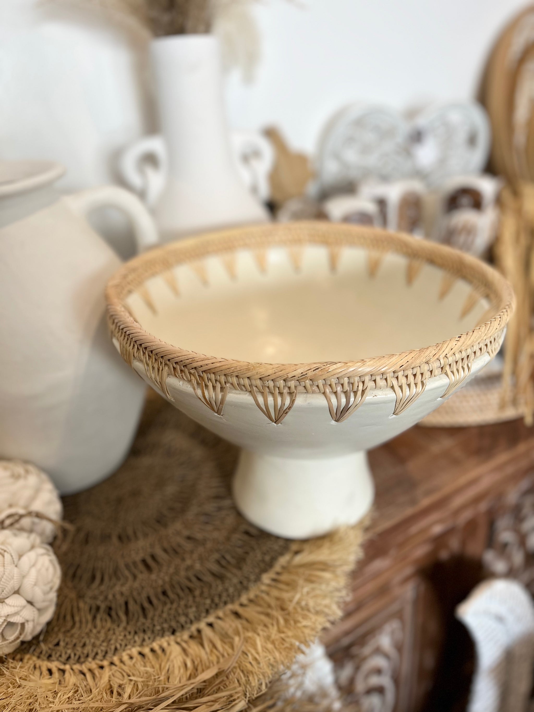 Terracotta pedestal / platter. White