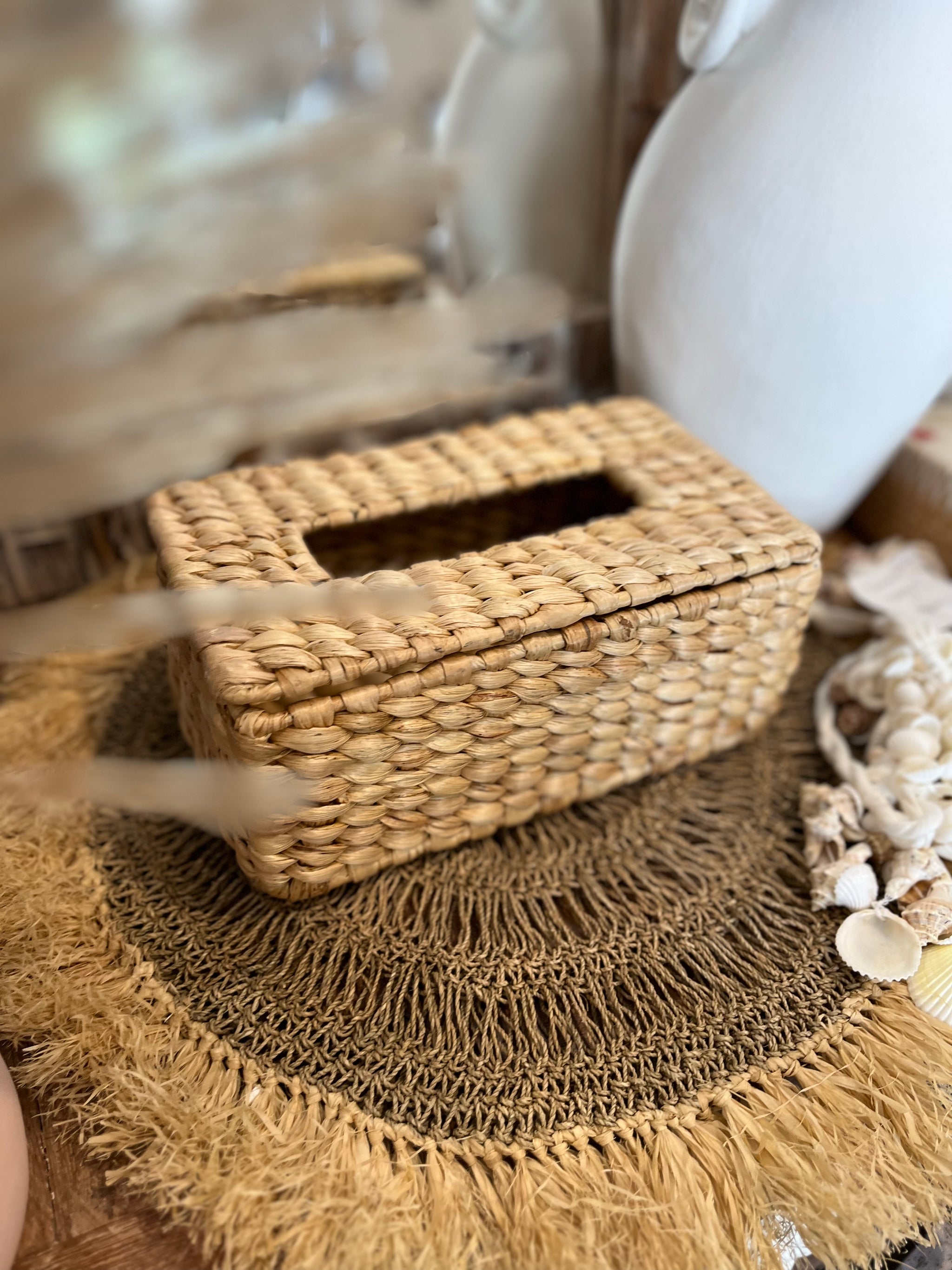 Woven natural tissue box holder