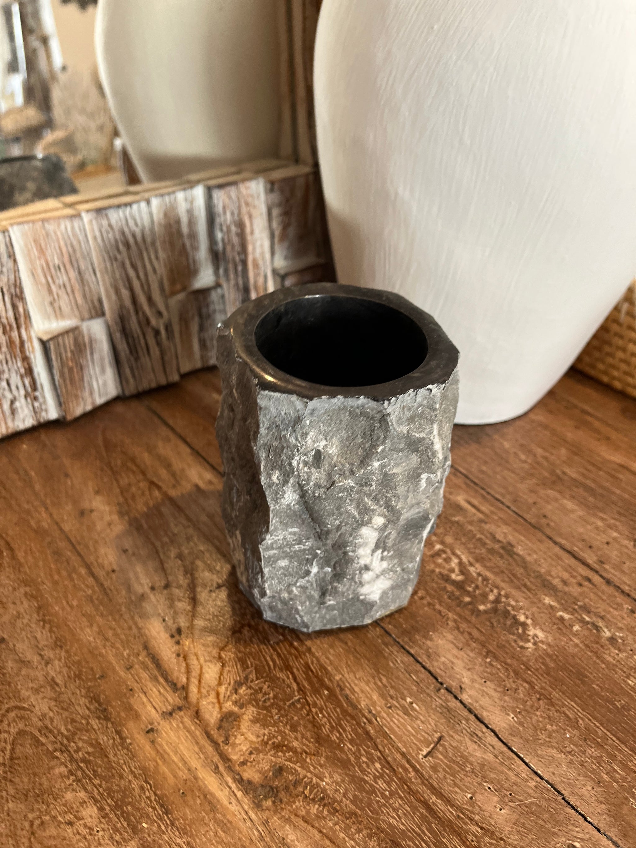 Marble toothbrush holder. Black