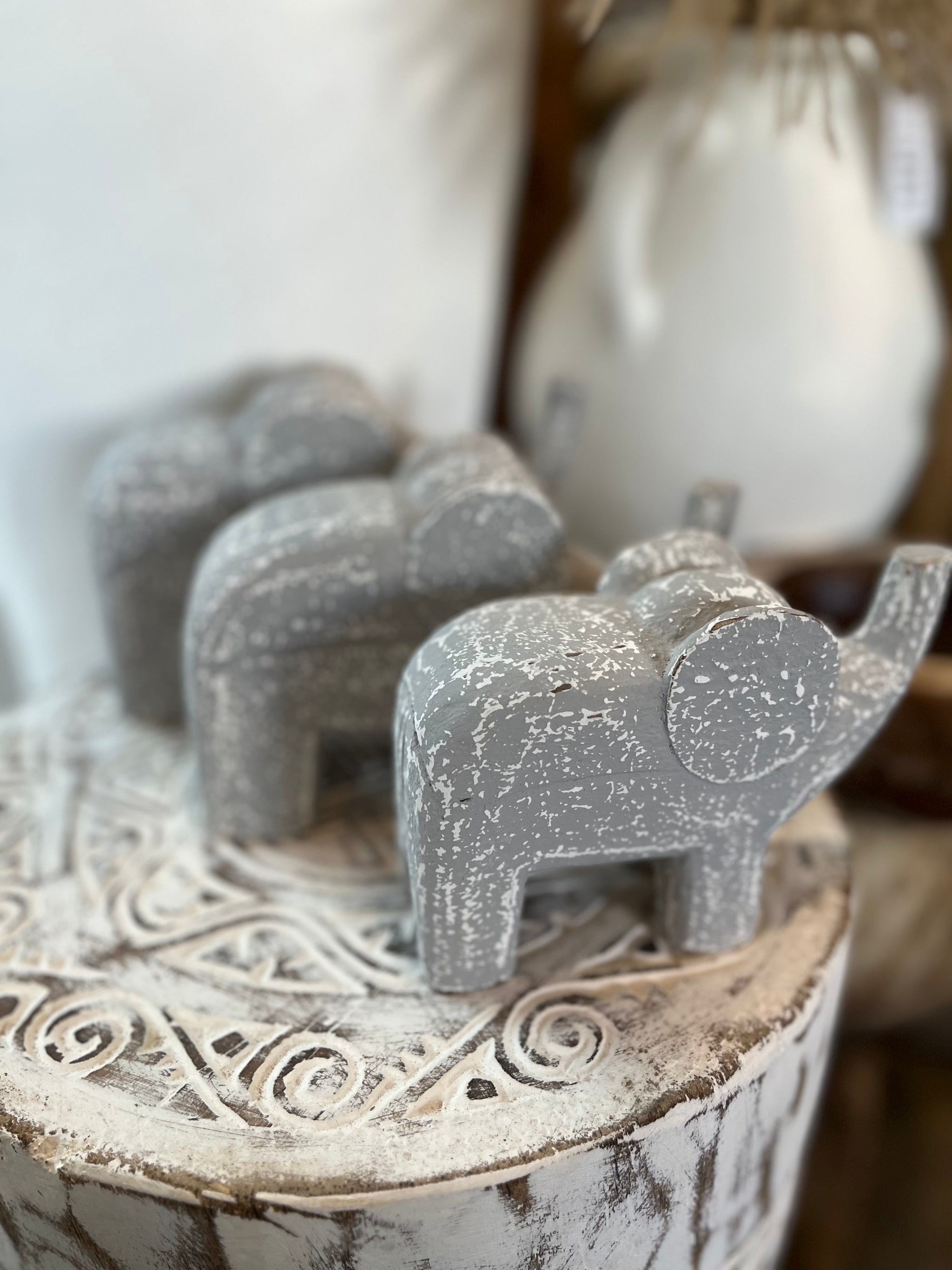 Set 3 timber handcarved elephants - grey.