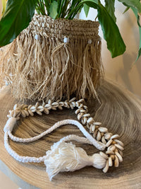 Shell cluster and macrame long decoration