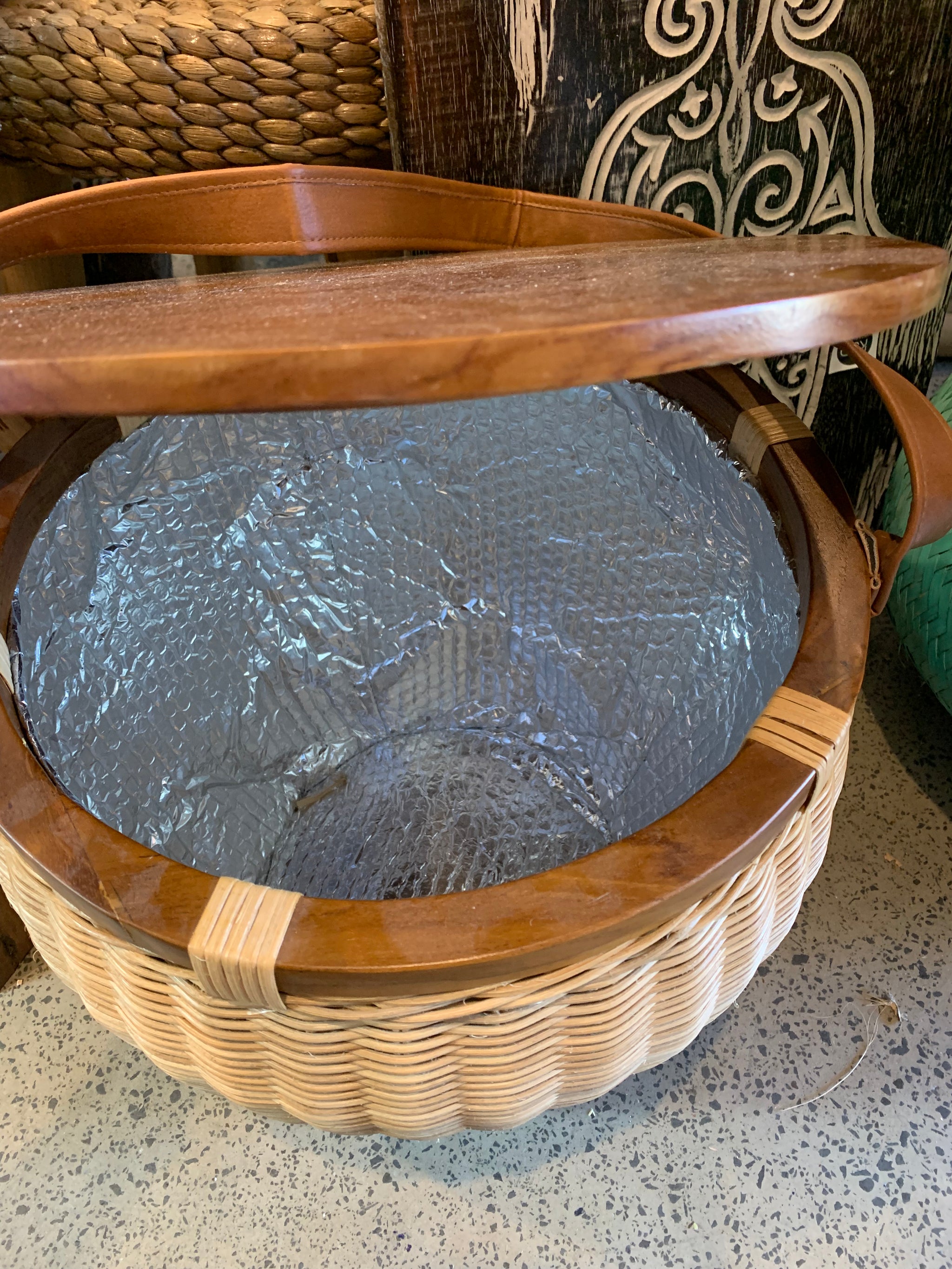 Insulated hamper / picnic basket. Usually $100