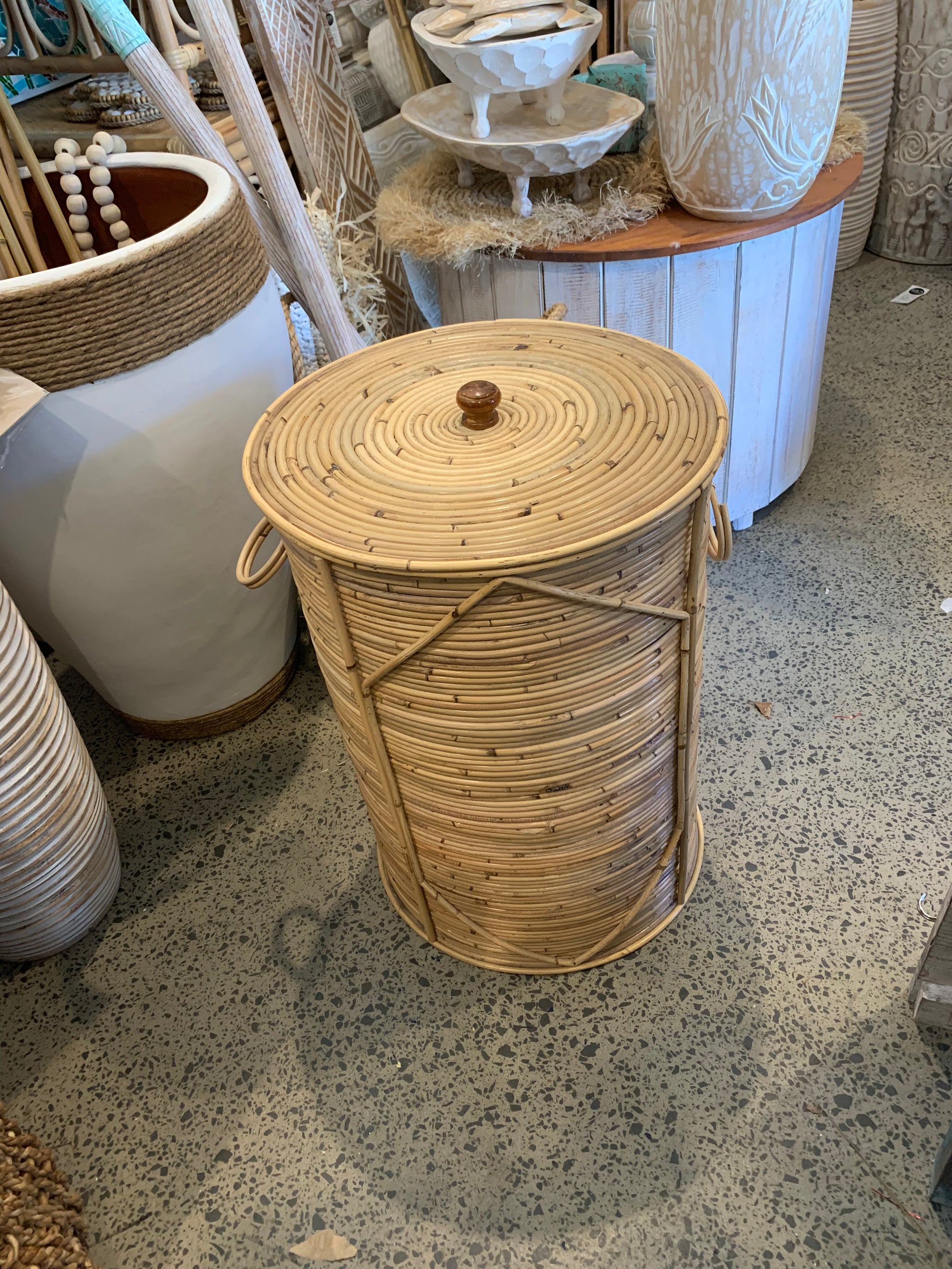 Rattan basket / toy basket / clothes basket