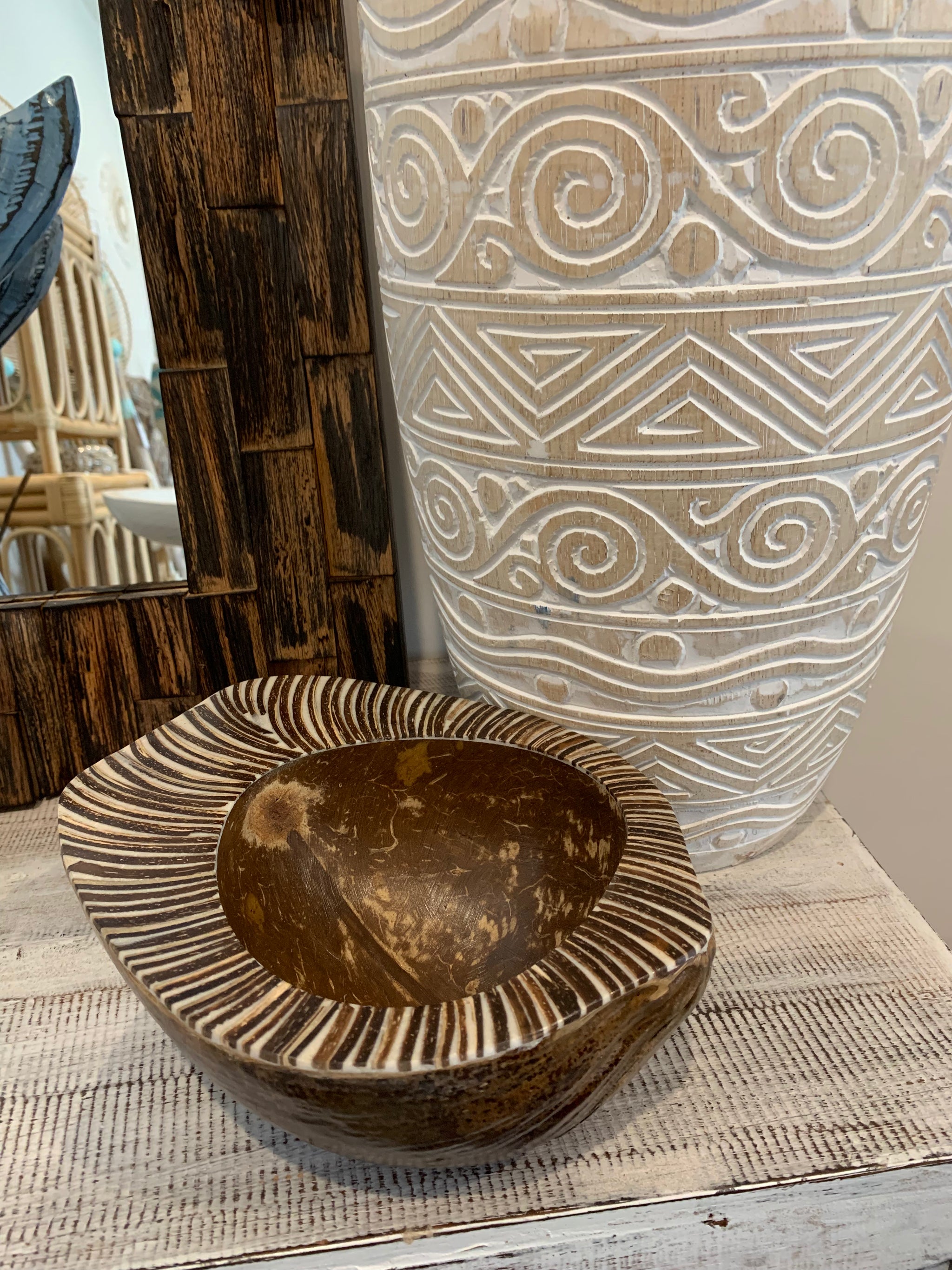 Coconut platter / bowl. Design 1