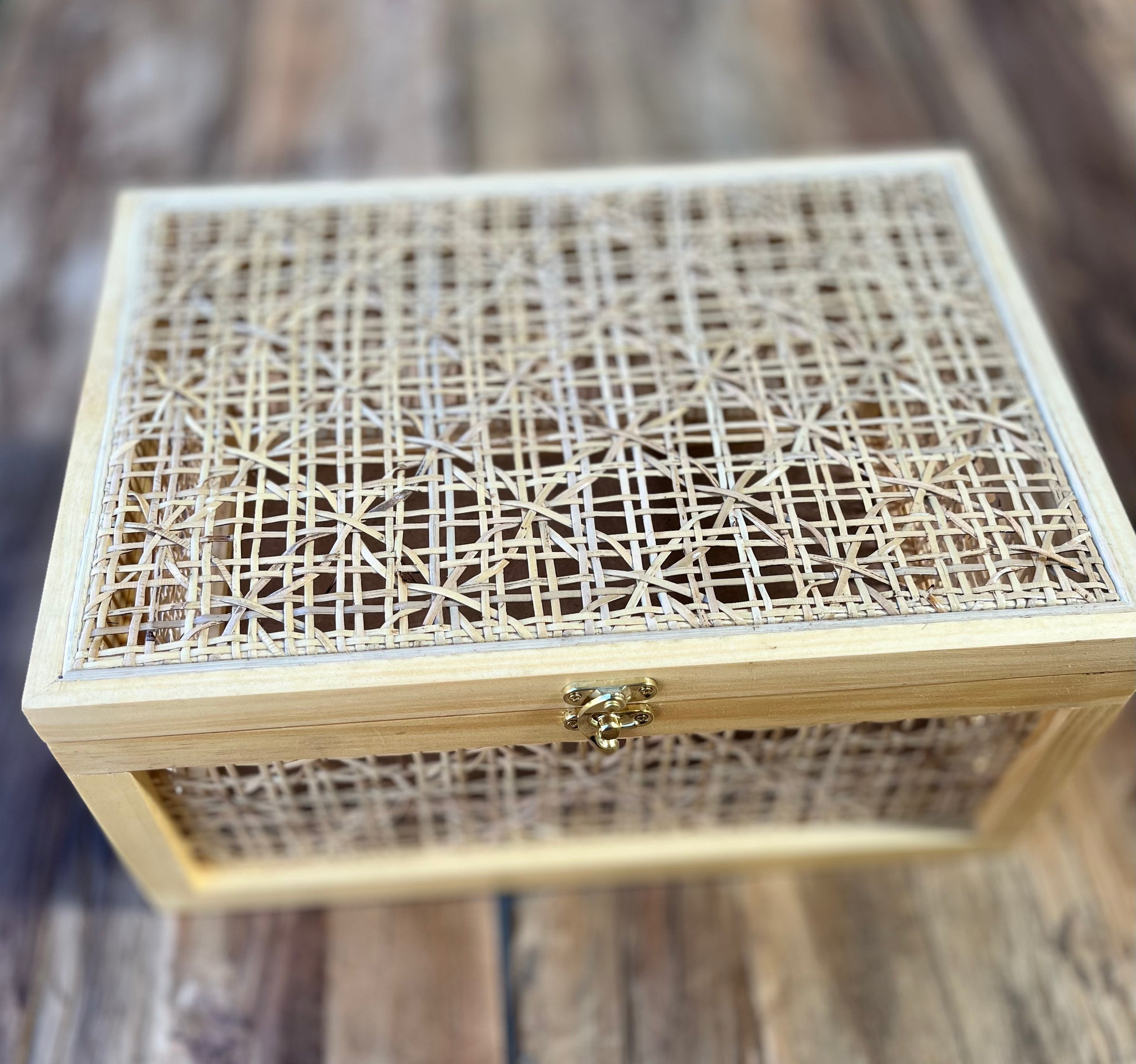 Rattan jewellery box / storage box