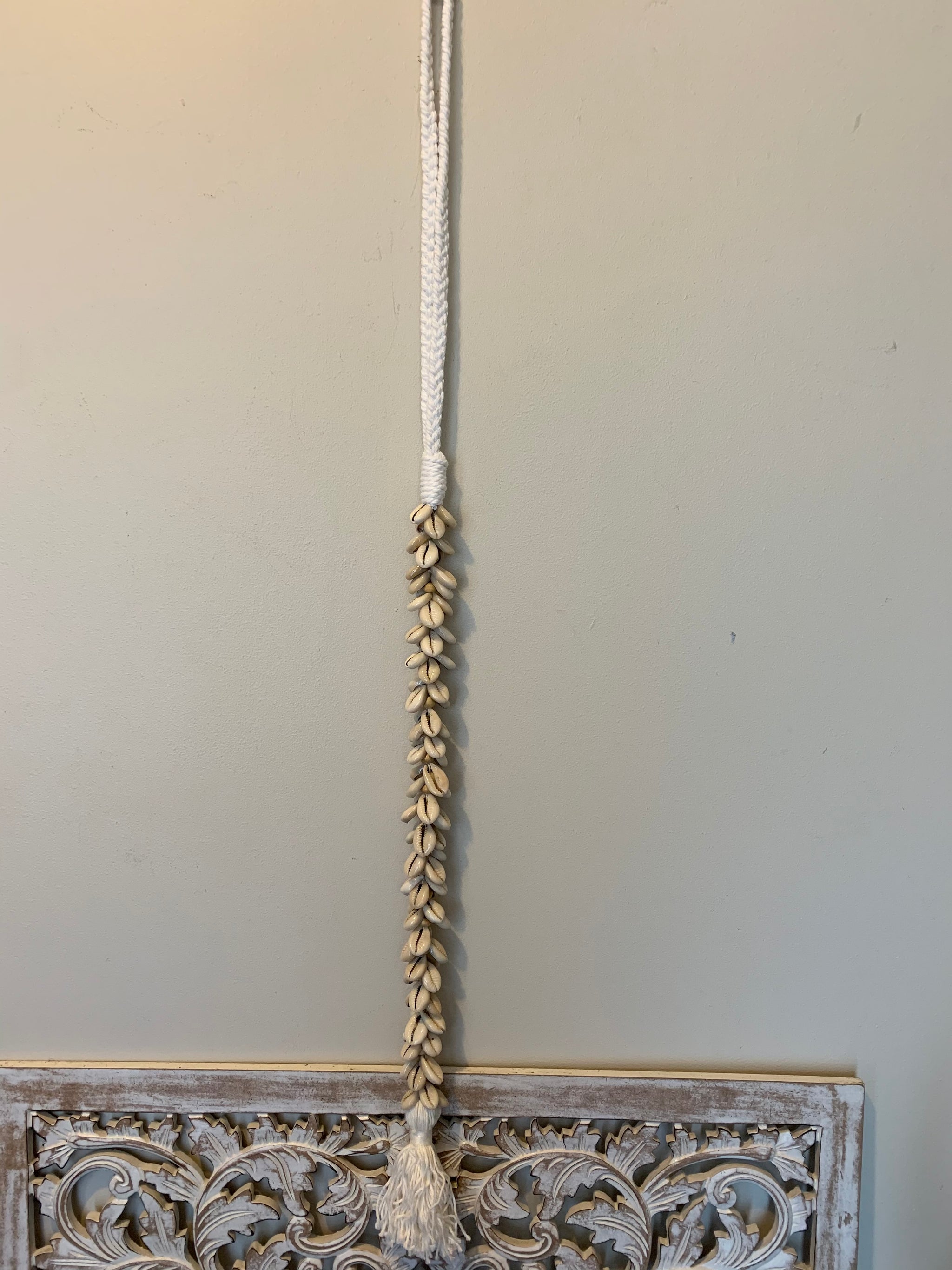 Shell cluster and macrame long decoration