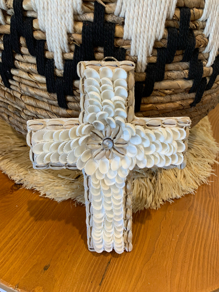 Shell cross with open shell design S – Bali Beach Beyond