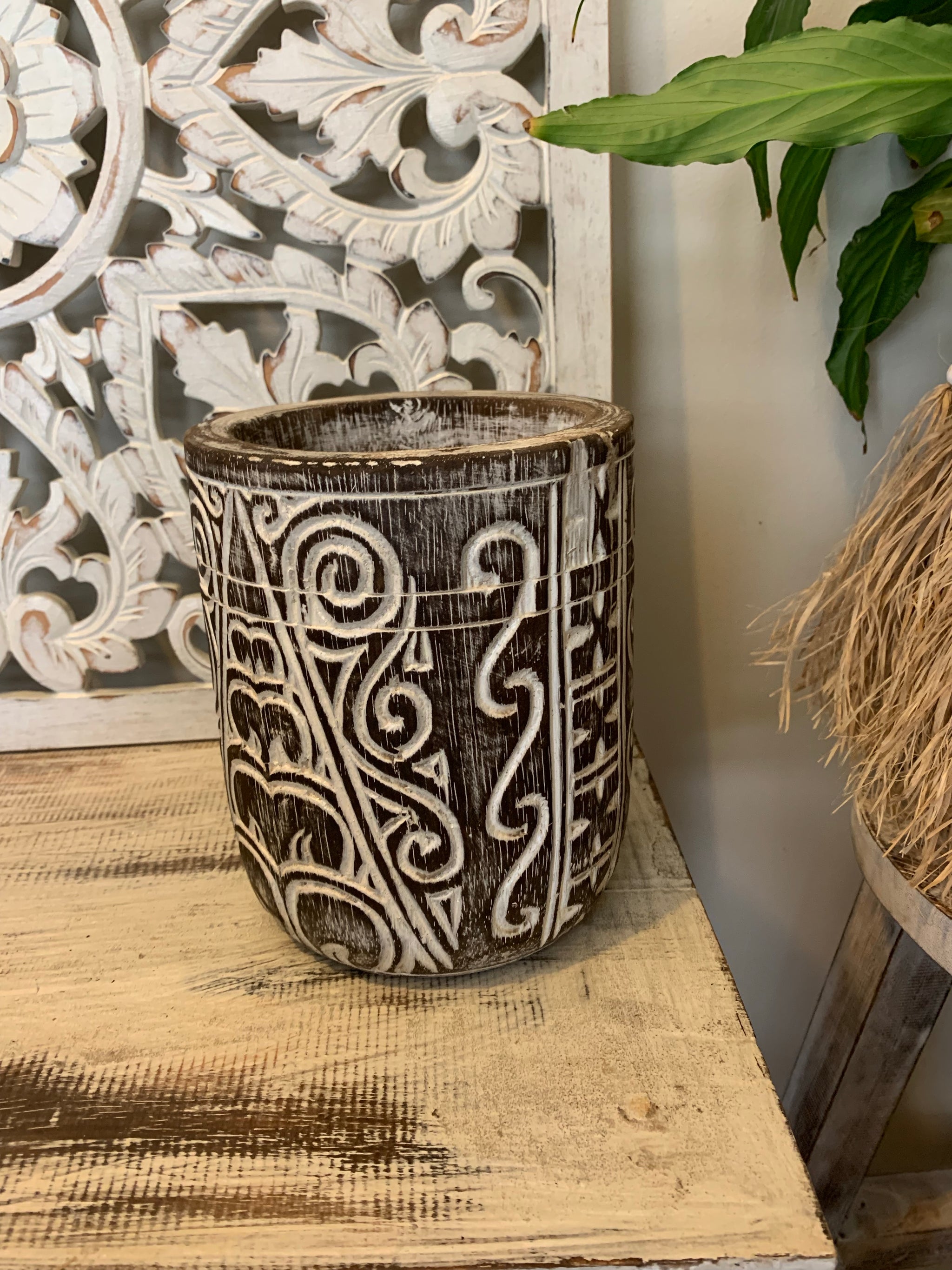 Medium carved pot / vase