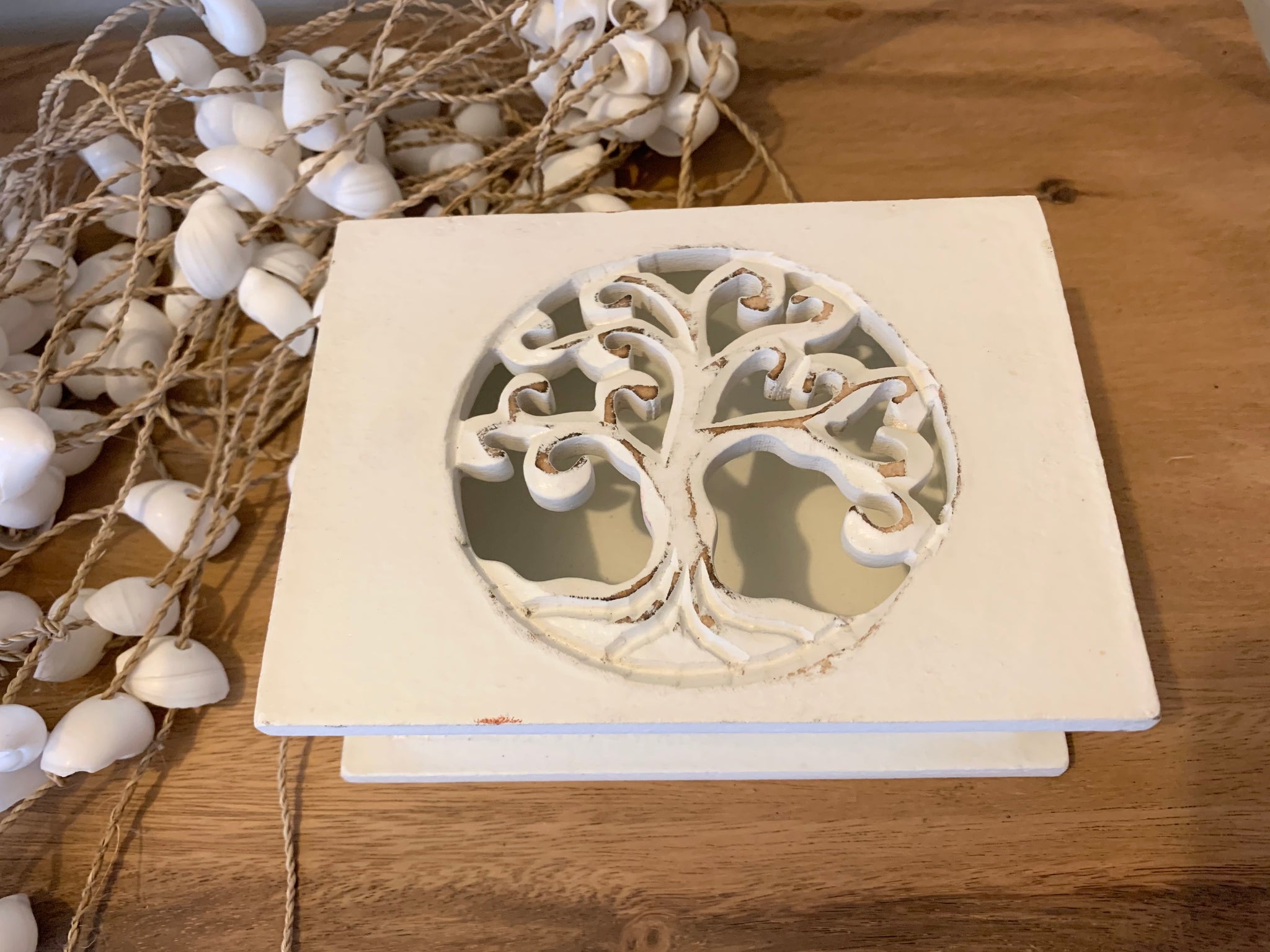 Carved tree of life white box with hinged lid. Jewellery / storage. 15cm w