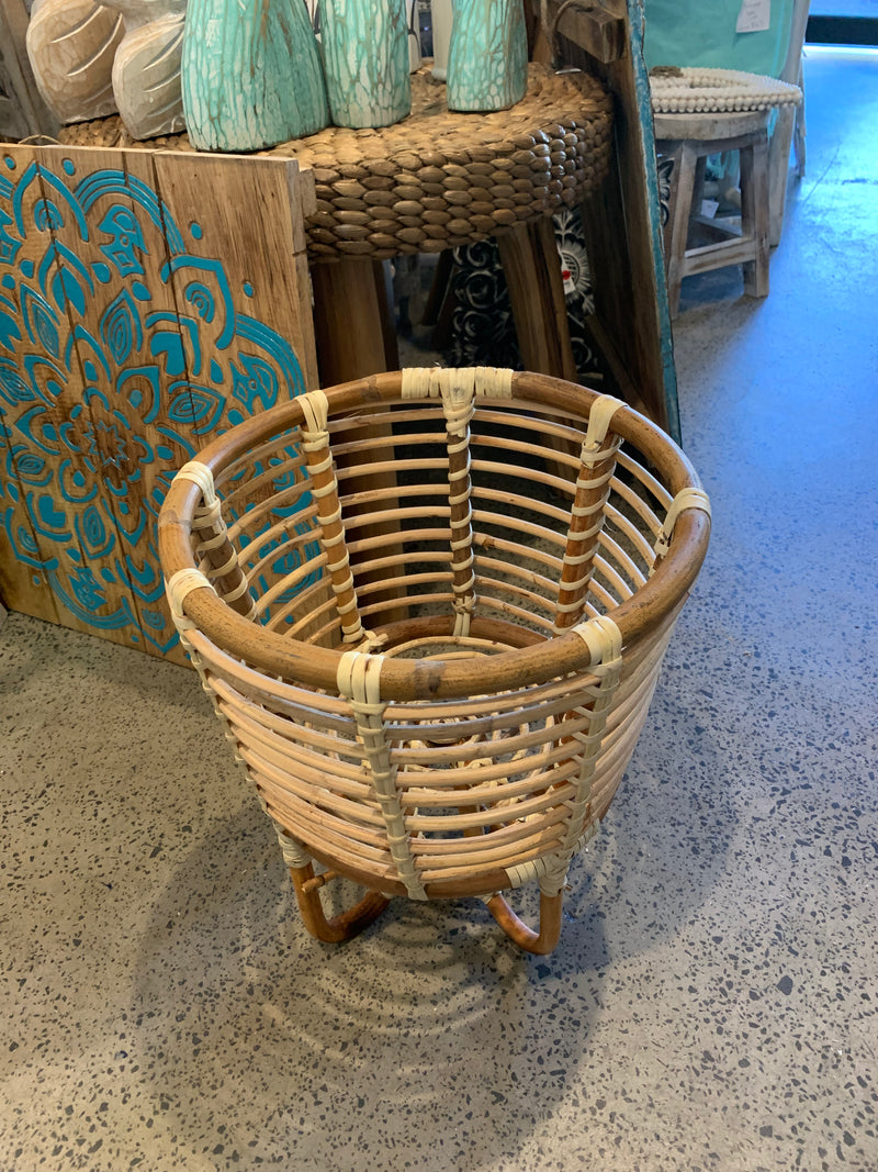 Rattan plant / pot stand. 36cm h