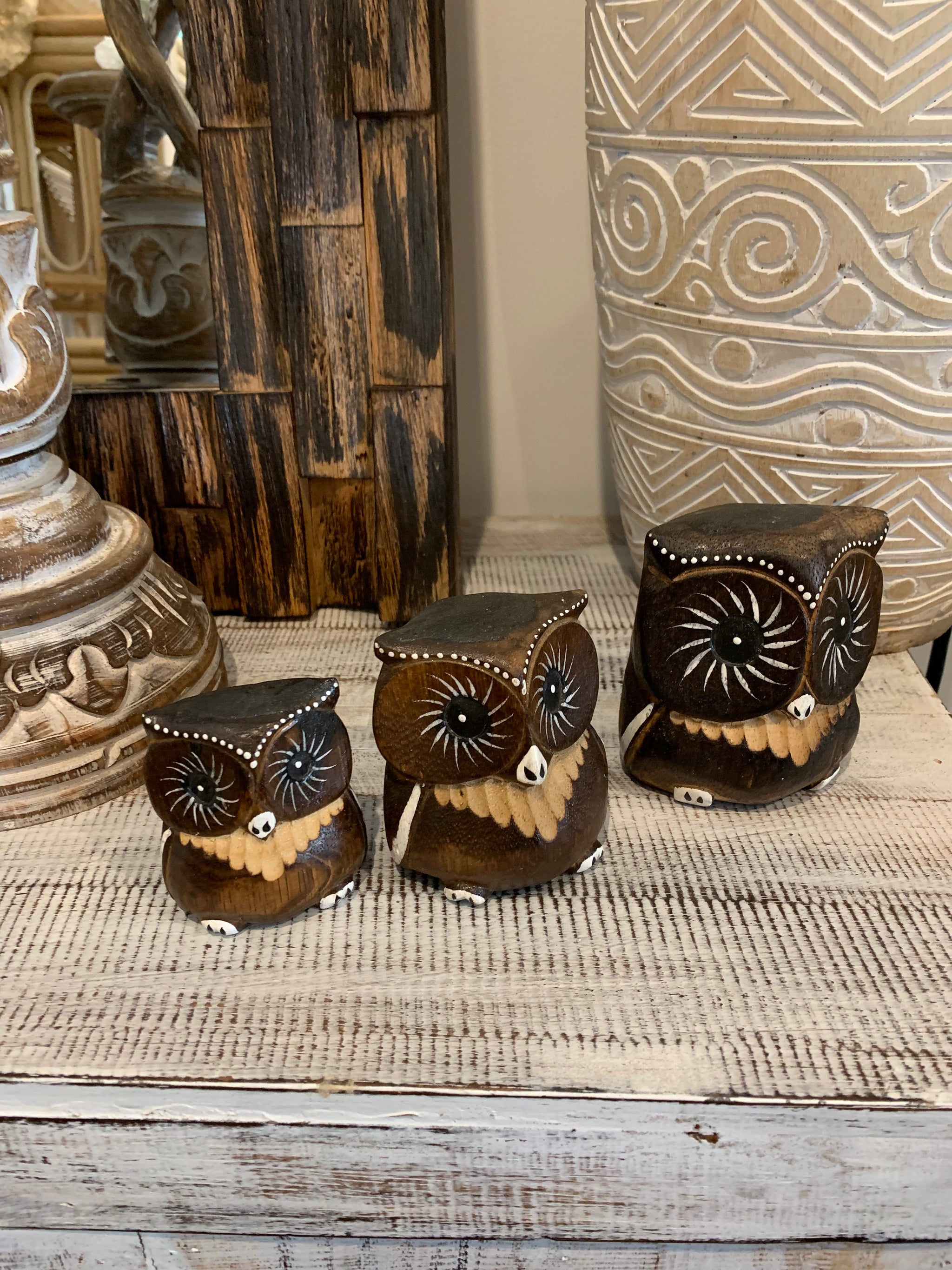 Set 3 timber owls. Detailed. Design 3