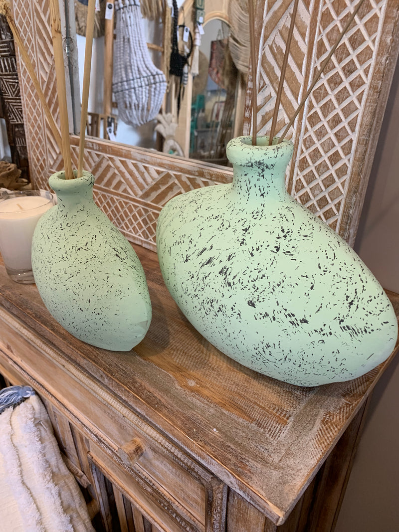 Set 2 green Terracotta vases