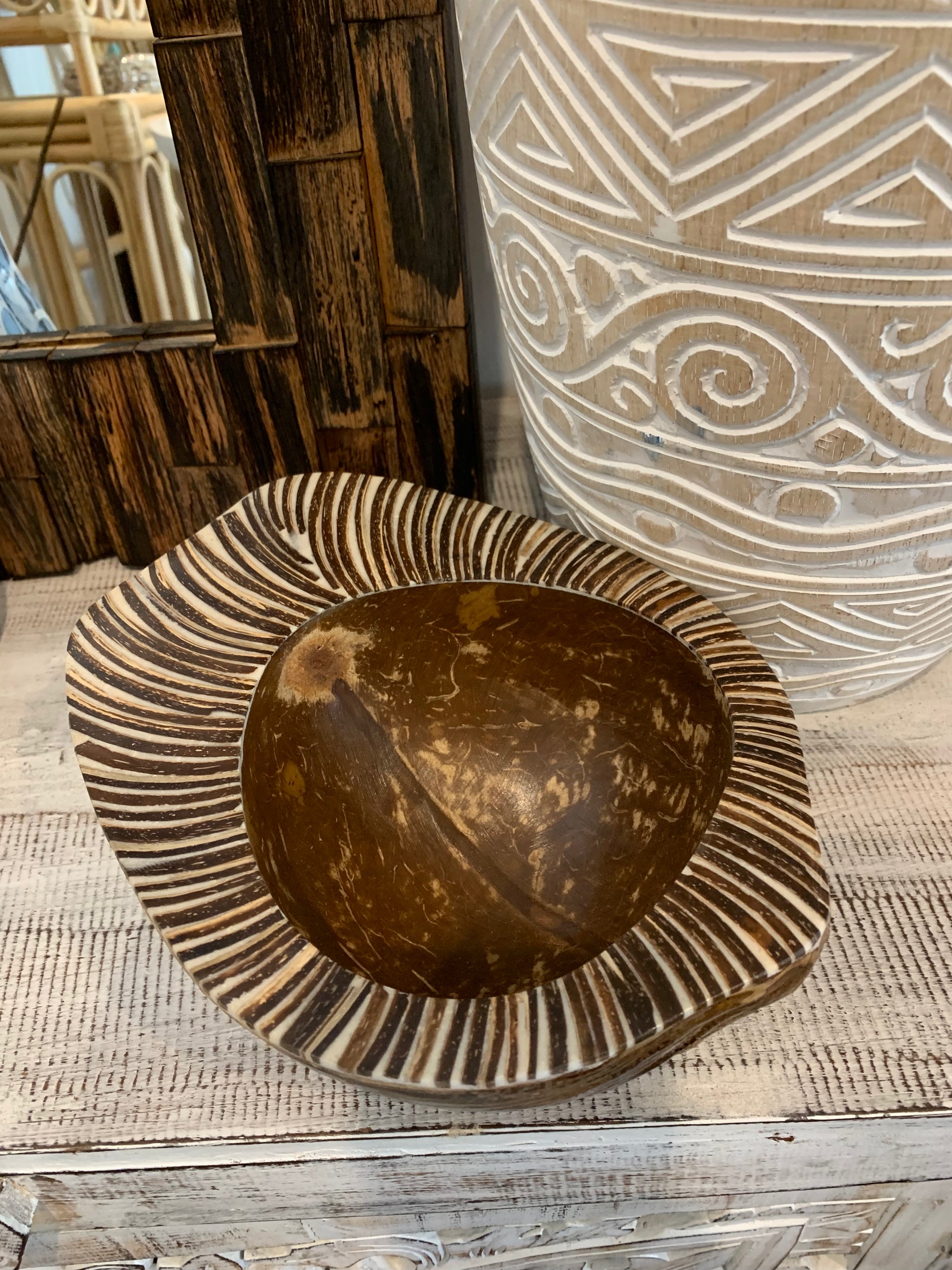 Coconut platter / bowl. Design 1