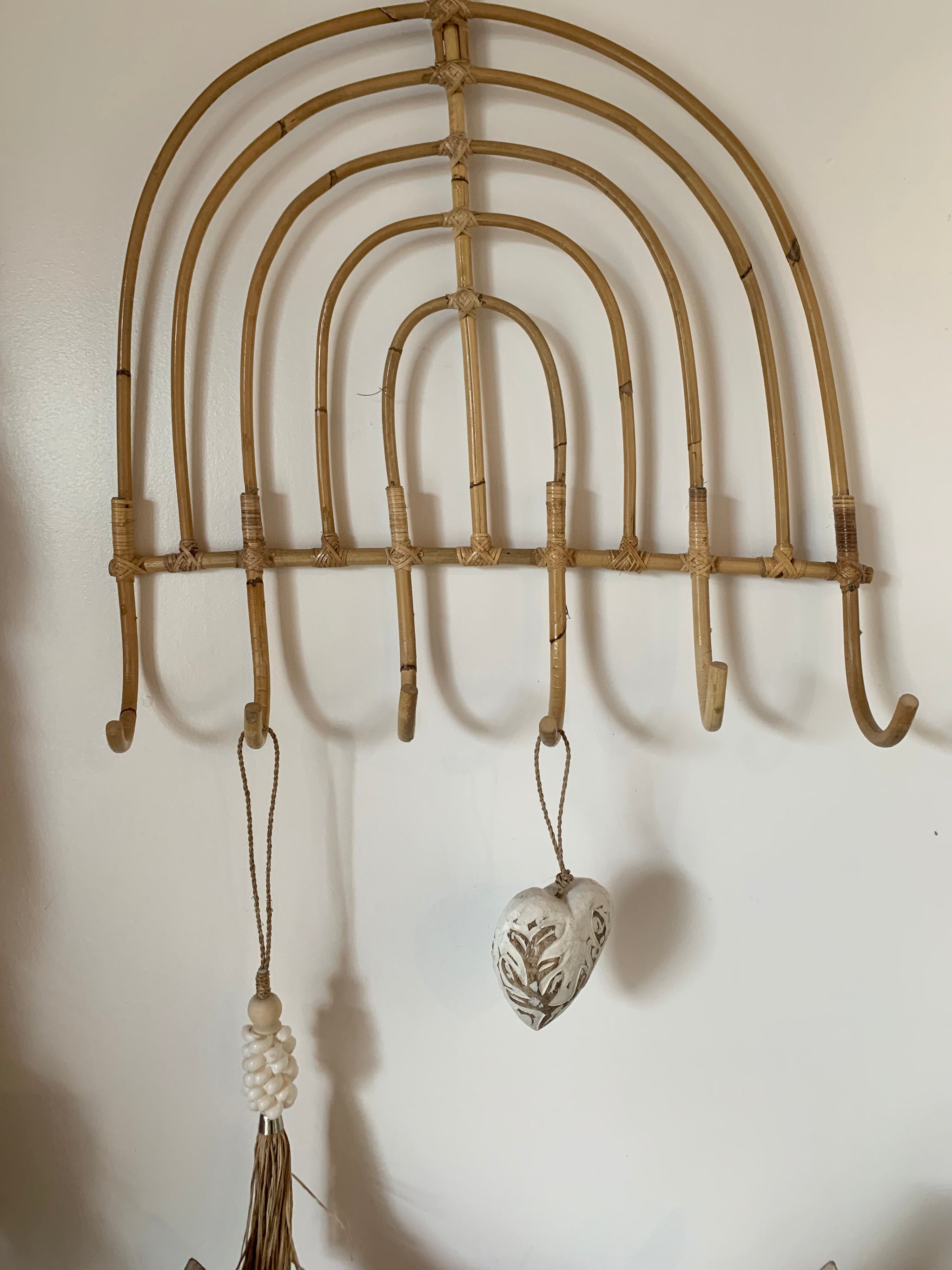 Rainbow rattan hanging hook rack. 6 hooks