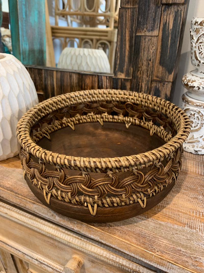 Brown bowl with decorative trim S