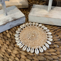 Natural rattan Coasters with natural shells