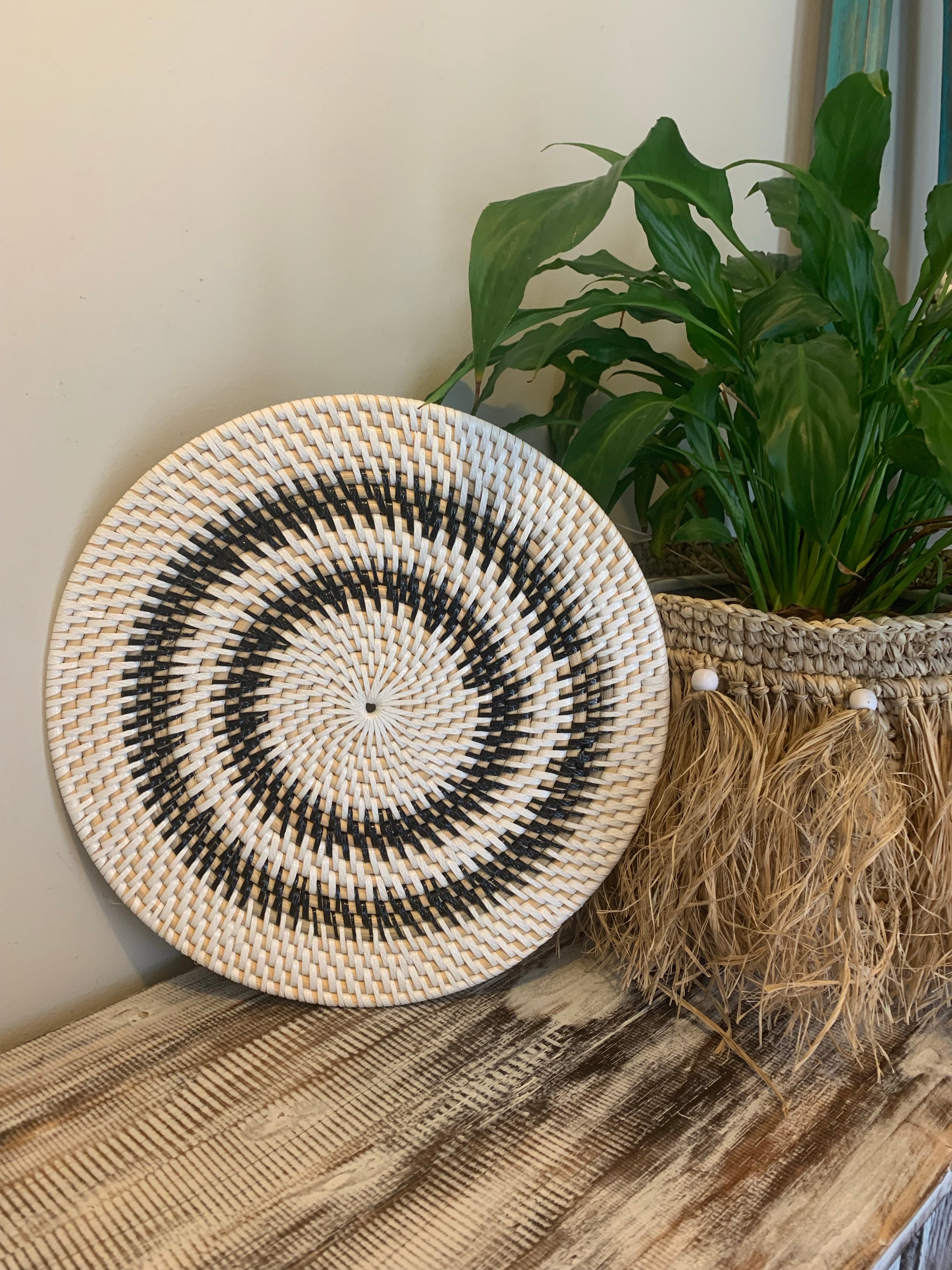 30cm woven rattan platter. Black / white