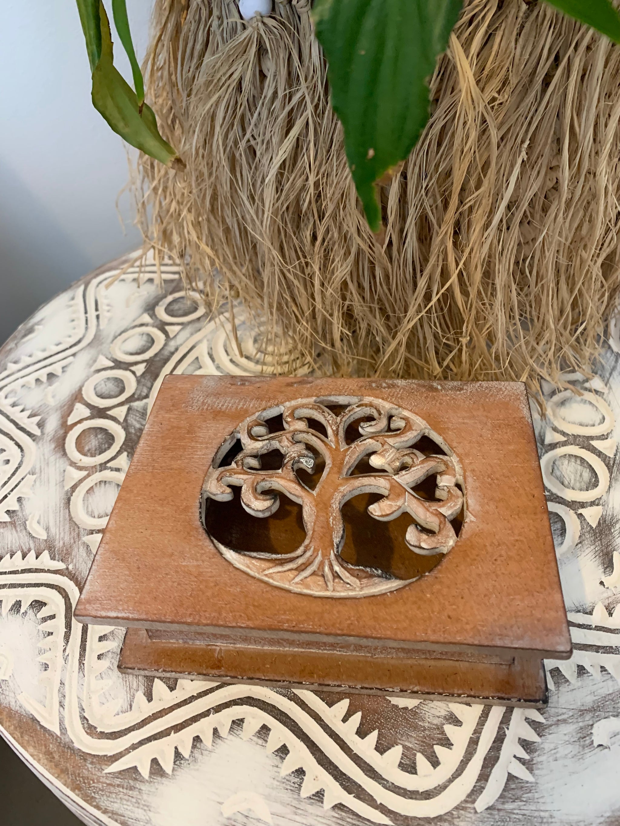 Carved tree of life brown box with hinged lid. Jewellery / storage. 15cm w