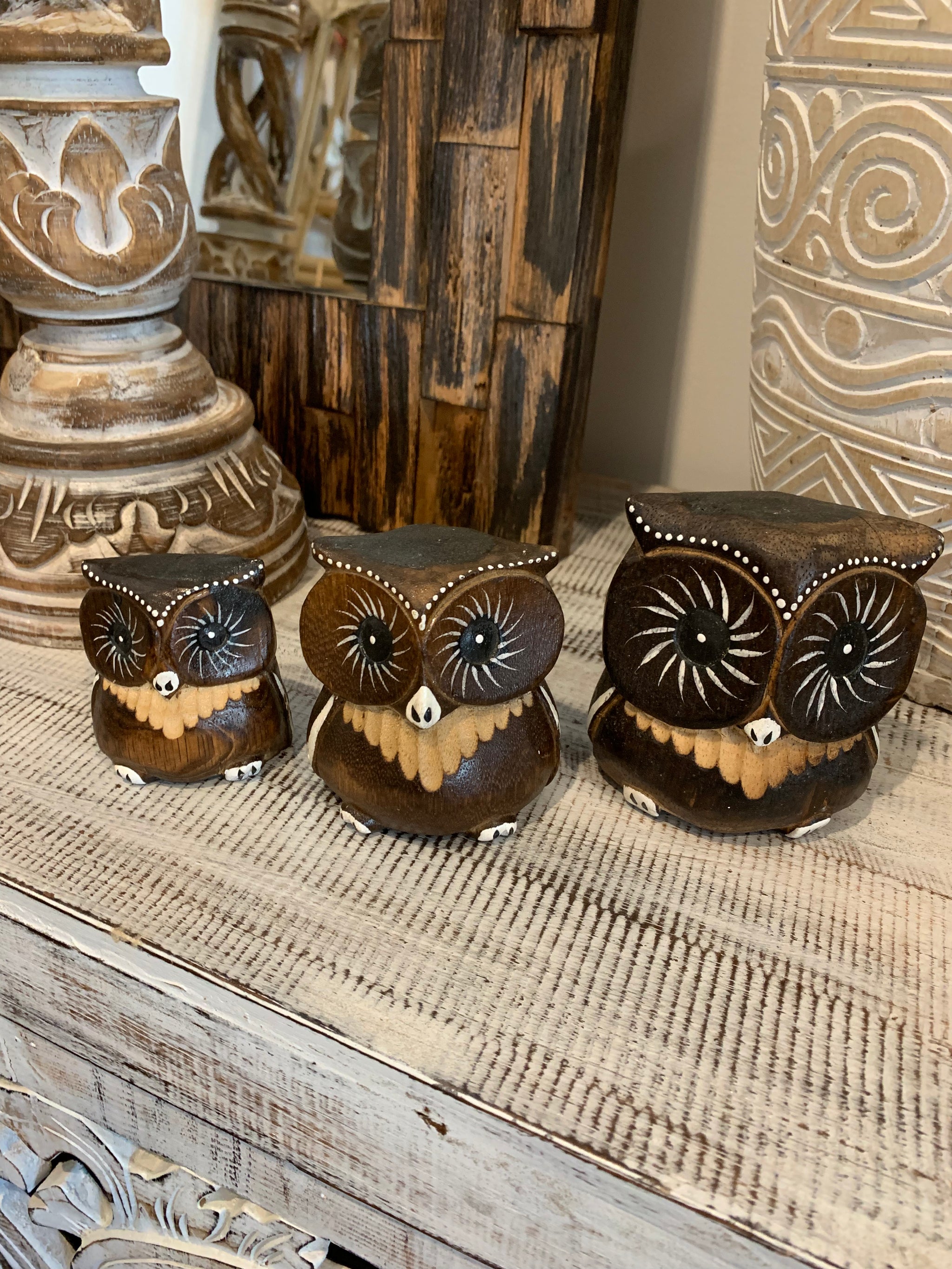 Set 3 timber owls. Detailed. Design 3