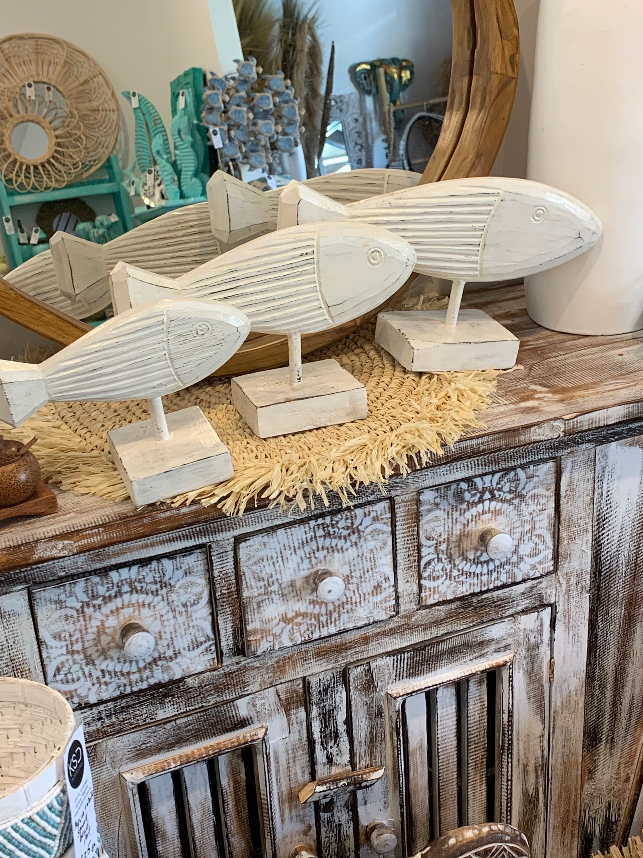 Clearance. Fish on stand set 3. Style 3. White. Usually $60